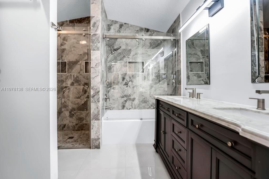 Real estate property located at 529 Lakeside Cir, Broward, New River Estates Section, Sunrise, FL