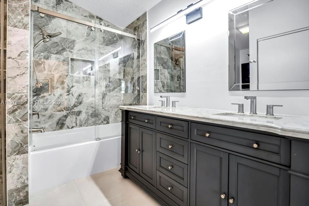 Real estate property located at 529 Lakeside Cir, Broward, New River Estates Section, Sunrise, FL