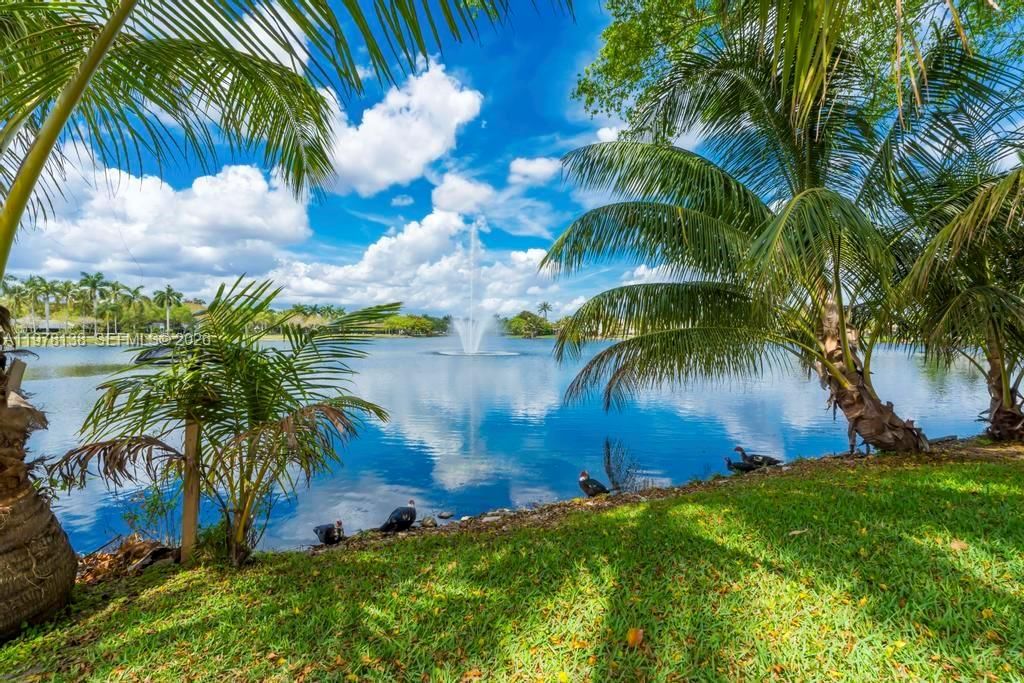 Real estate property located at 529 Lakeside Cir, Broward, New River Estates Section, Sunrise, FL