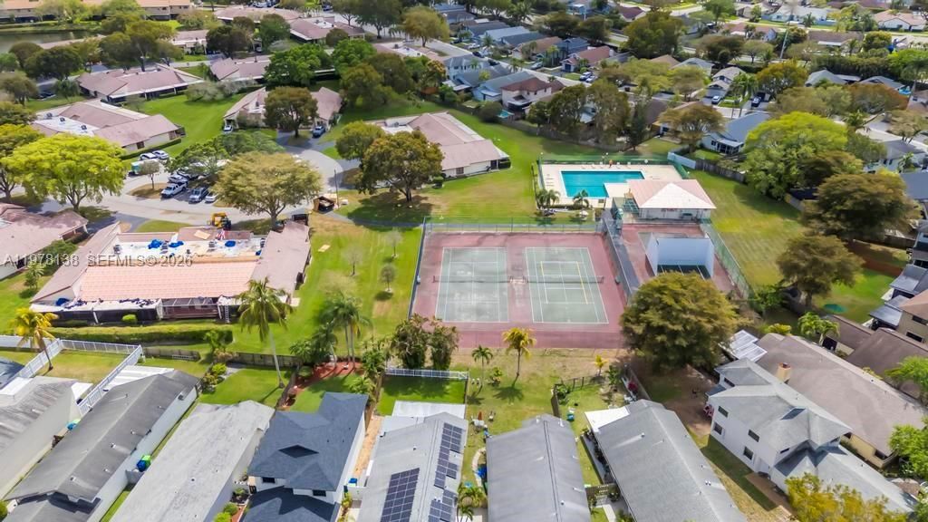 Real estate property located at 529 Lakeside Cir, Broward, New River Estates Section, Sunrise, FL