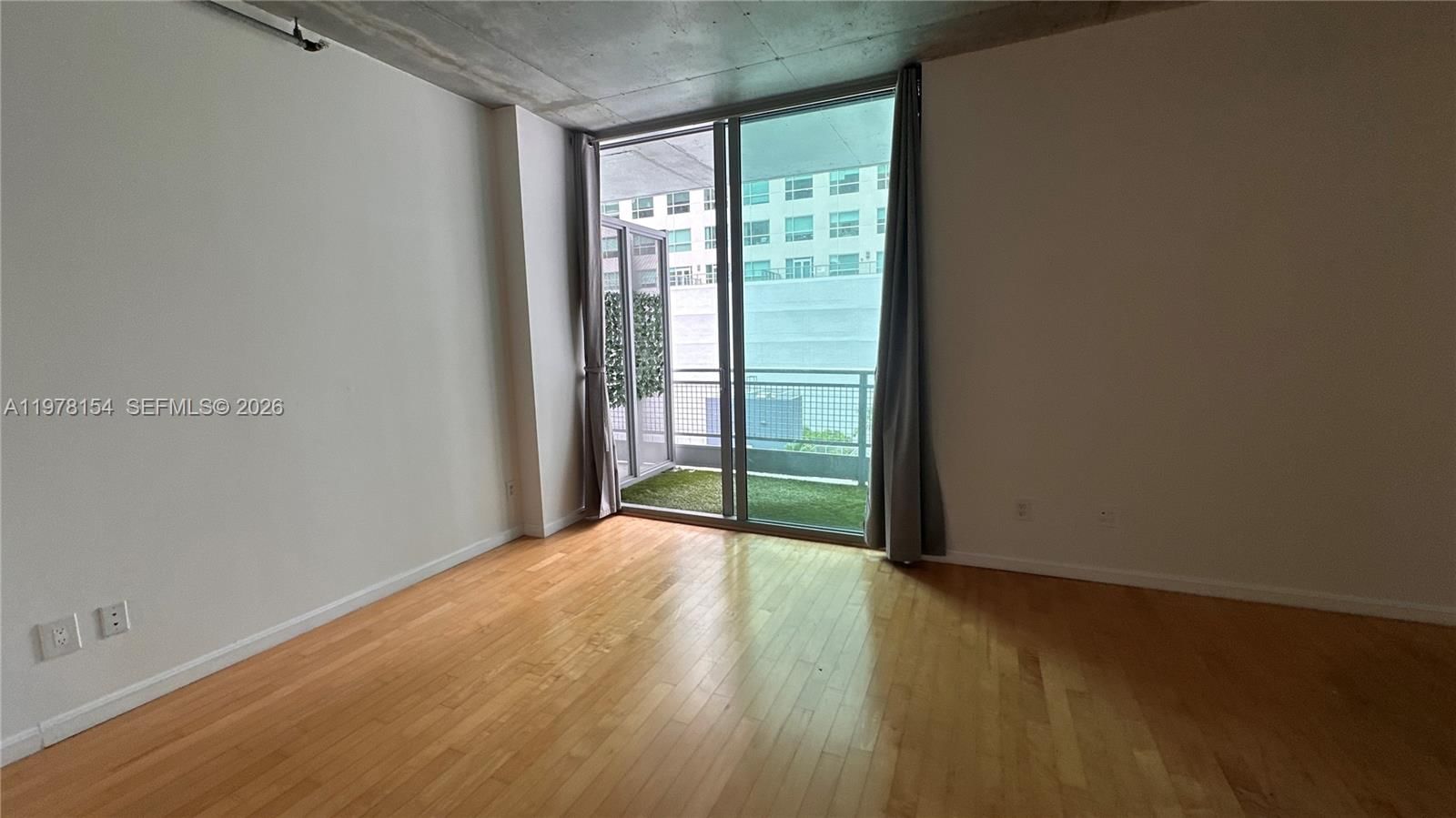 Real estate property located at 690 1st Ct #1128, Miami-dade, Neo Vertika Condo, Miami, FL