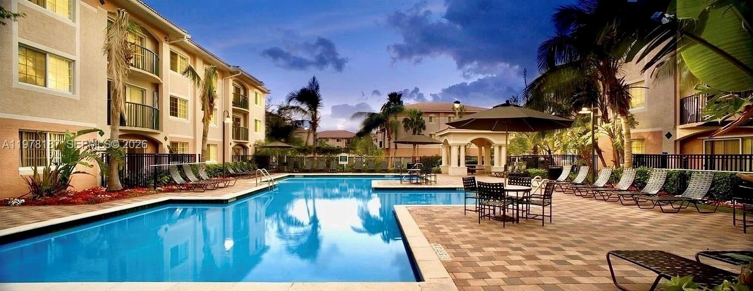 Real estate property located at 2107 10th Ave #833, Broward, Village East Condo, Fort Lauderdale, FL