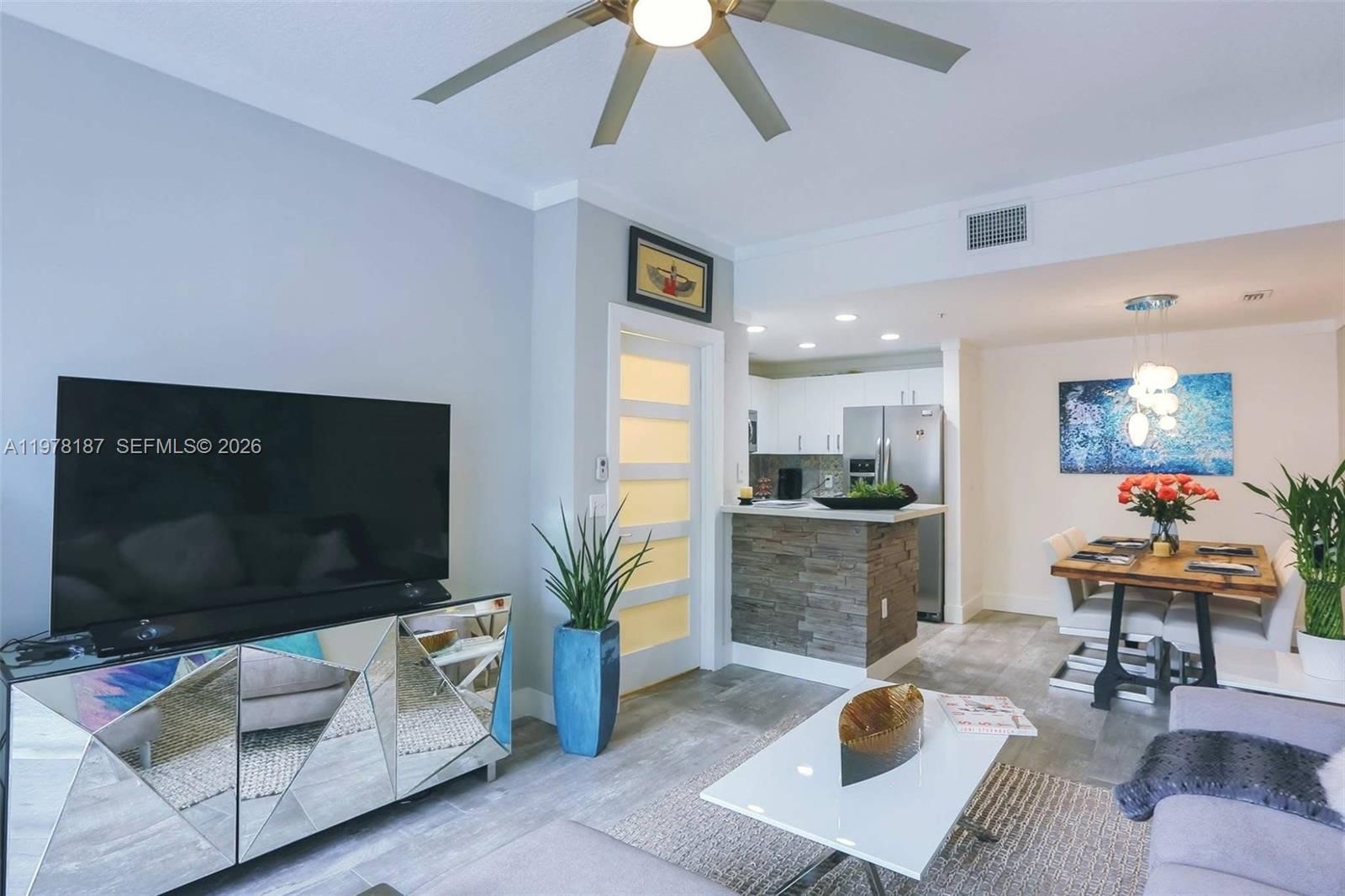 Real estate property located at 2107 10th Ave #833, Broward, Village East Condo, Fort Lauderdale, FL