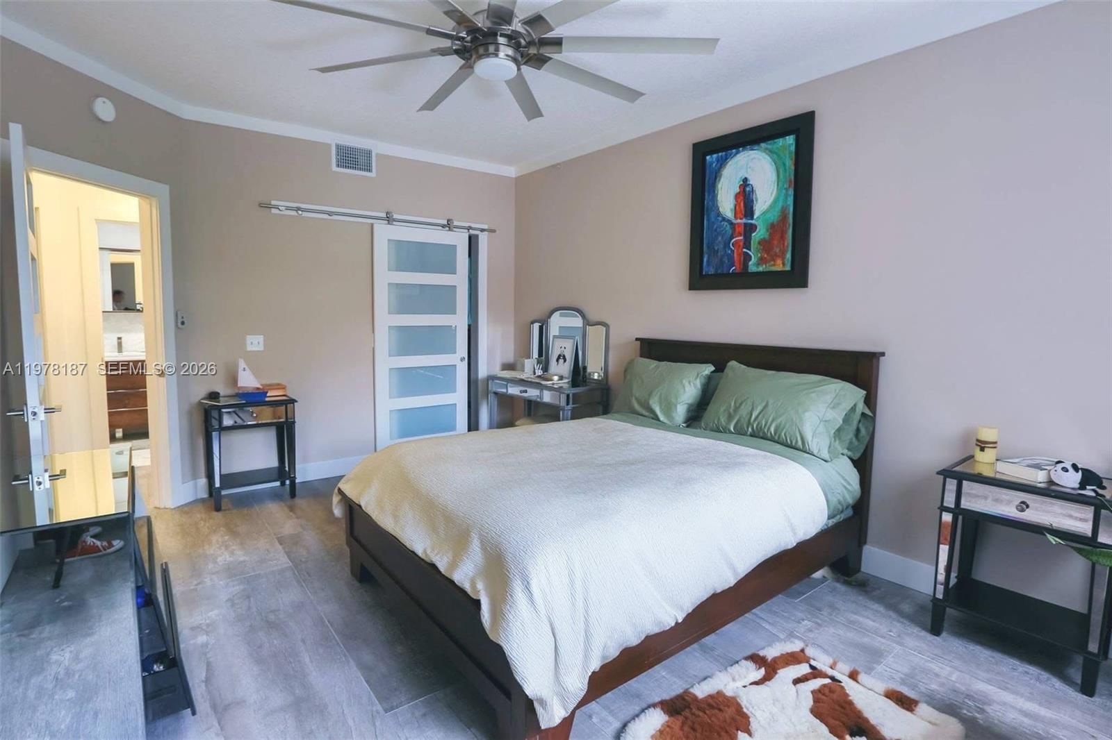 Real estate property located at 2107 10th Ave #833, Broward, Village East Condo, Fort Lauderdale, FL