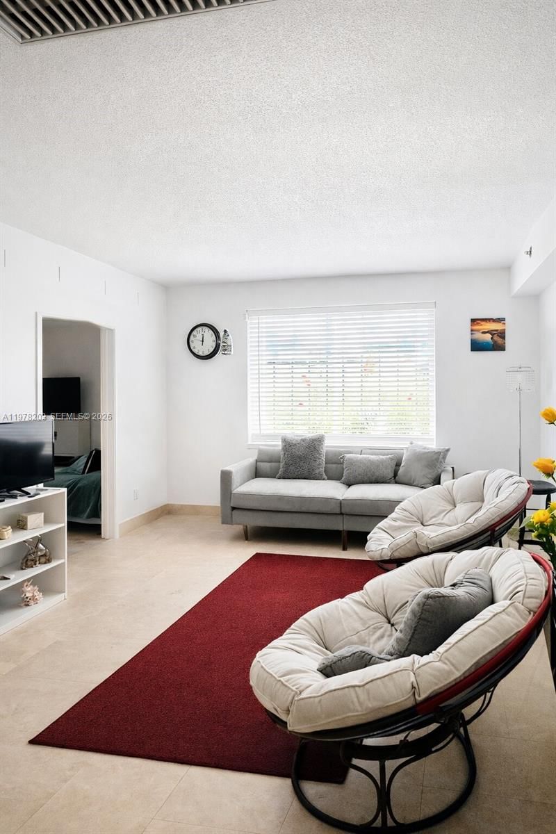 Real estate property located at 1300 Pennsylvania Ave #109, Miami-dade, 1300 Pennsylvania Condo, Miami Beach, FL