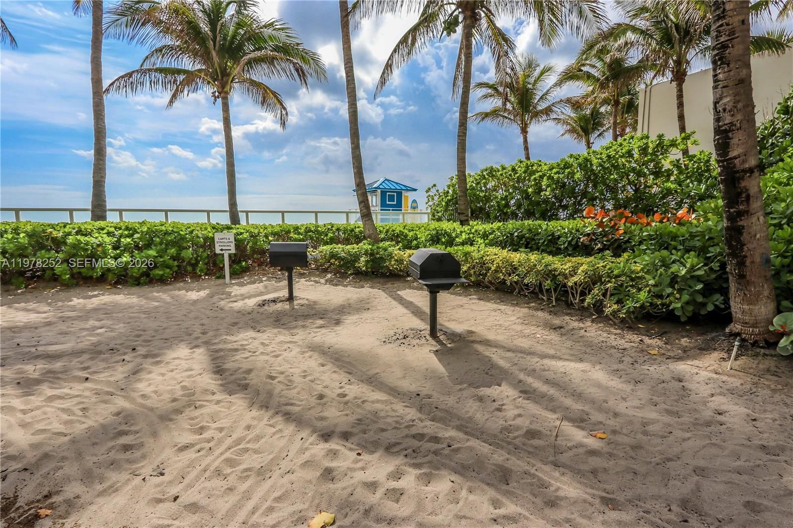 Real estate property located at 3001 Ocean Dr #411, Broward, Residences On Hollywood B, Hollywood, FL