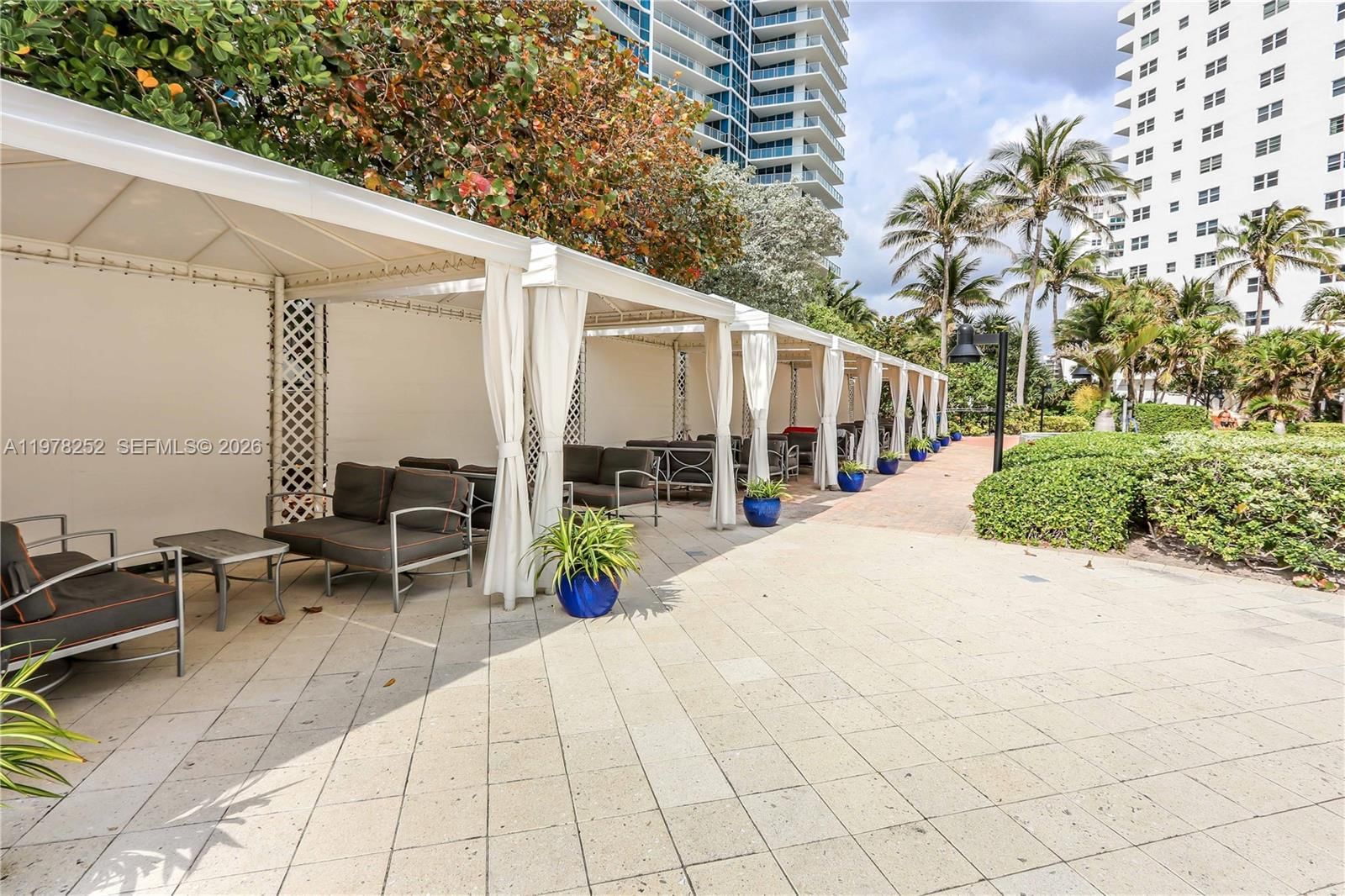 Real estate property located at 3001 Ocean Dr #411, Broward, Residences On Hollywood B, Hollywood, FL