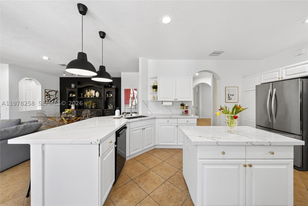 Real estate property located at 1506 Passion Vine Cir #23-3, Broward, Mariposa Pointe At Weston, Weston, FL