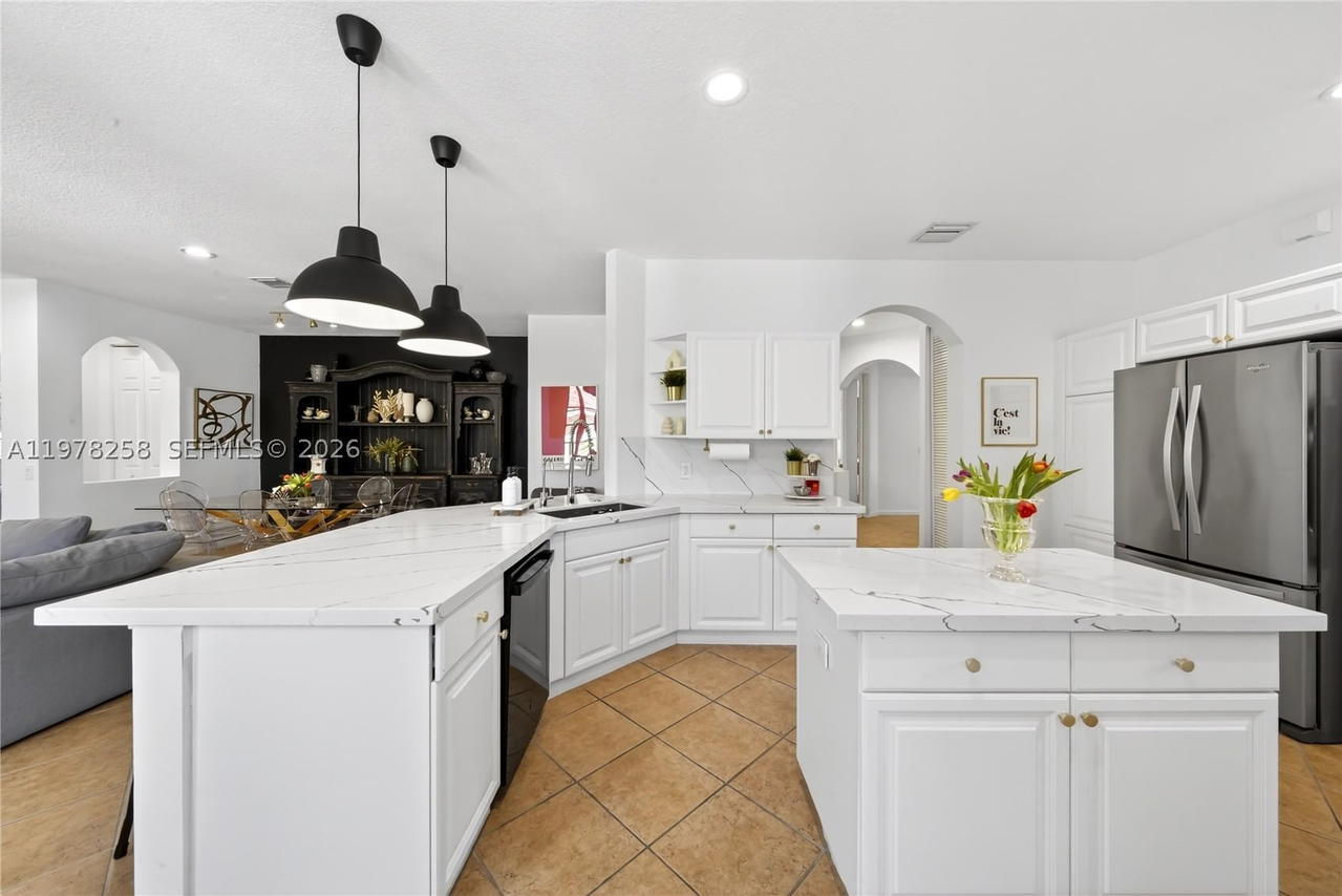 Real estate property located at 1506 Passion Vine Cir #23-3, Broward, Mariposa Pointe At Weston, Weston, FL