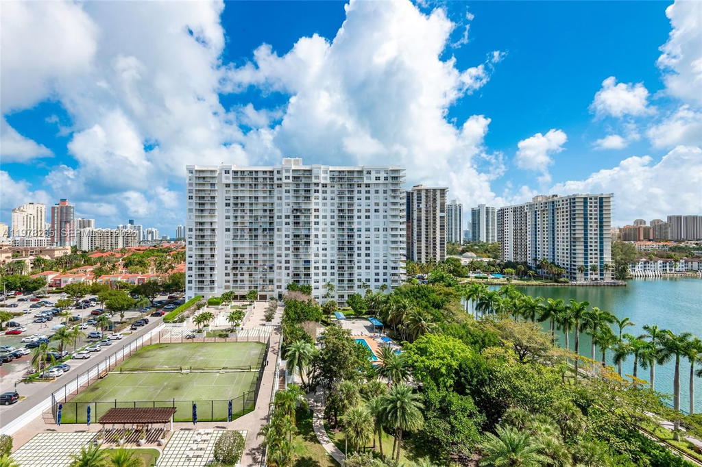 Real estate property located at 2801 183rd St #1108W, Miami-dade, Admirals Port Condo-east, Aventura, FL