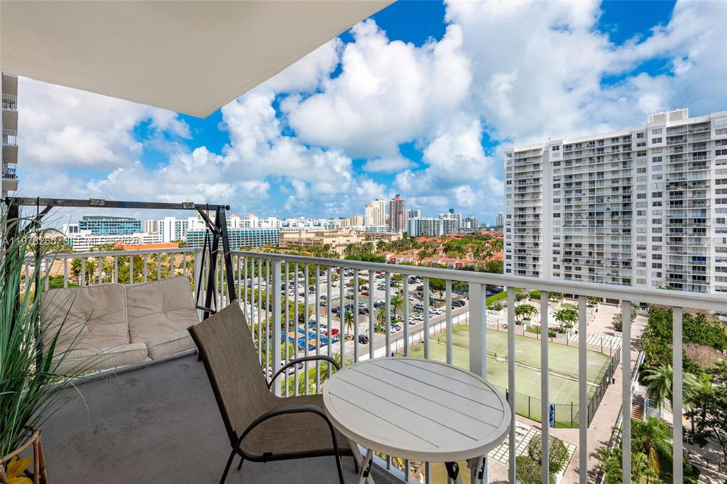Real estate property located at 2801 183rd St #1108W, Miami-dade, Admirals Port Condo-east, Aventura, FL
