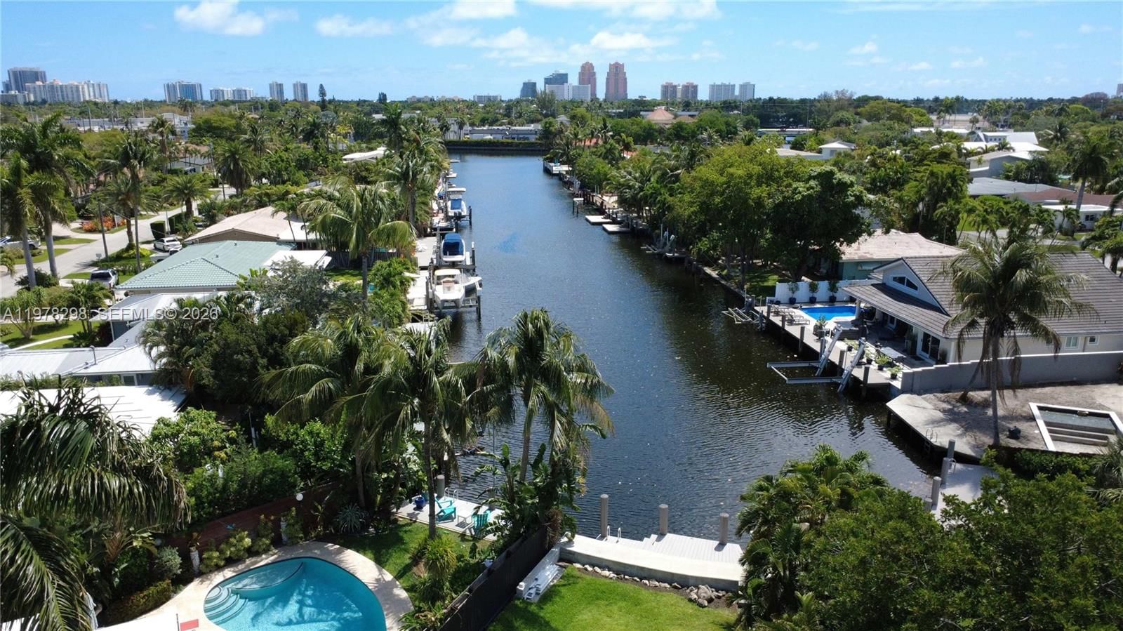 Real estate property located at 2416 19th Ter, Broward, Coral Point, Wilton Manors, FL