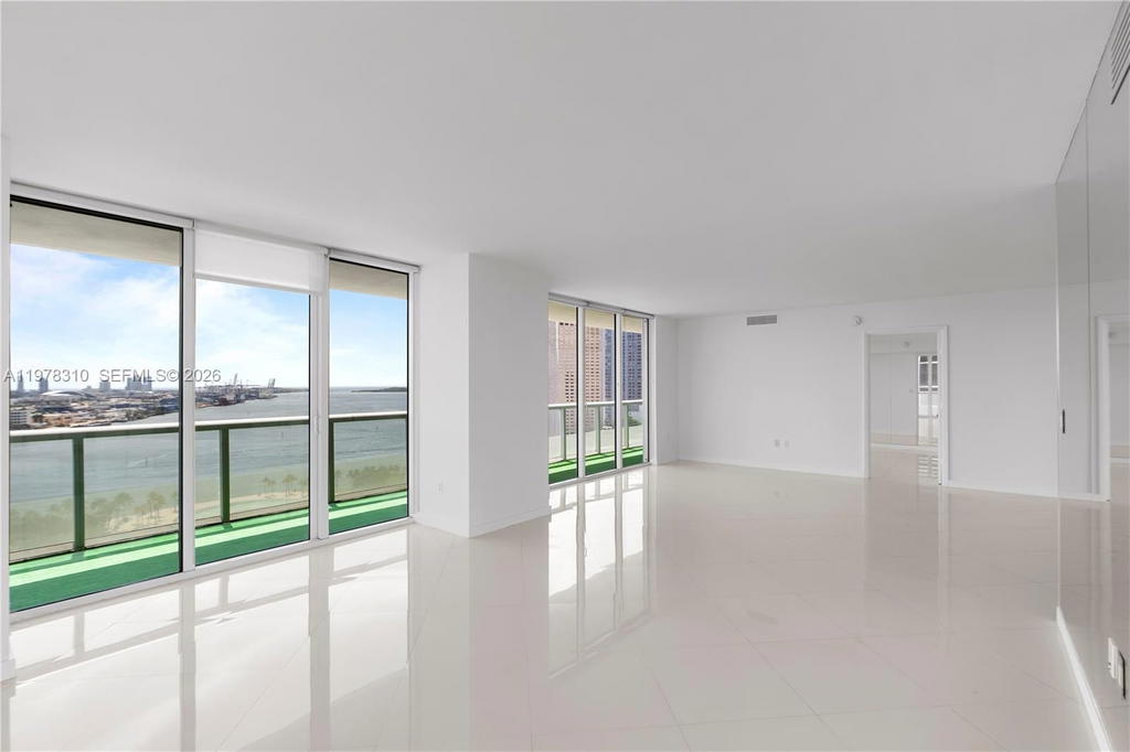Real estate property located at 50 Biscayne Blvd #1902, Miami-dade, 50 Biscayne Condo, Miami, FL
