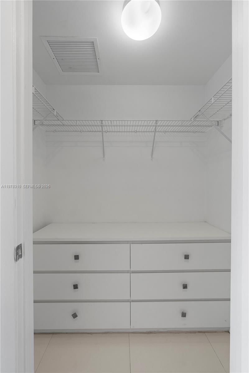 Real estate property located at 50 Biscayne Blvd #1902, Miami-dade, 50 Biscayne Condo, Miami, FL