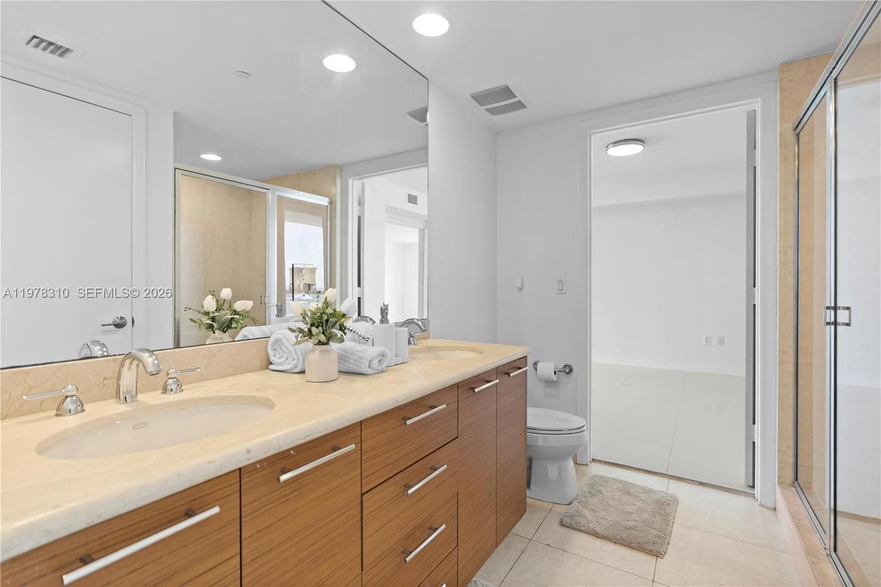 Real estate property located at 50 Biscayne Blvd #1902, Miami-dade, 50 Biscayne Condo, Miami, FL