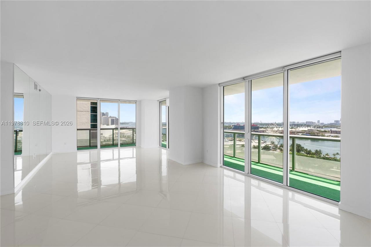 Real estate property located at 50 Biscayne Blvd #1902, Miami-dade, 50 Biscayne Condo, Miami, FL