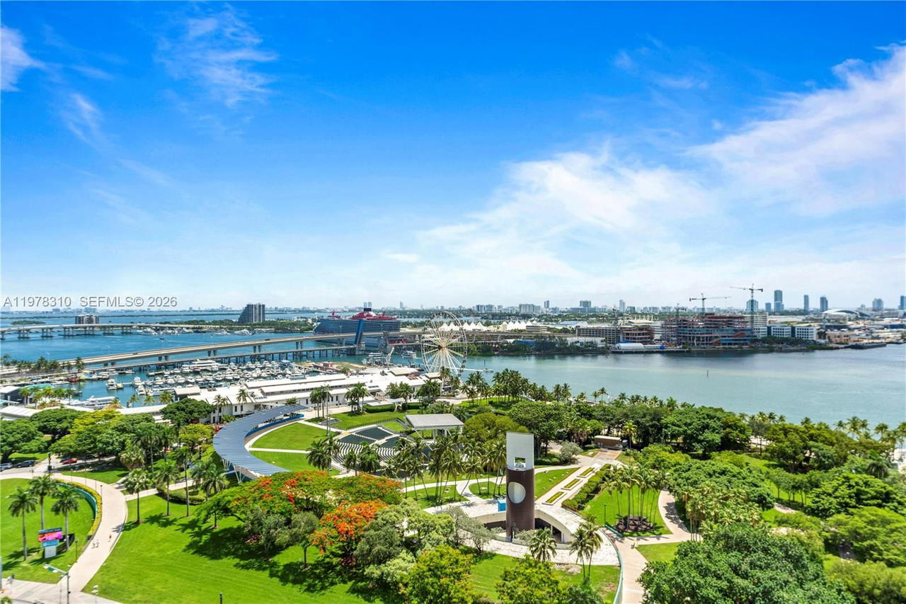 Real estate property located at 50 Biscayne Blvd #1902, Miami-dade, 50 Biscayne Condo, Miami, FL