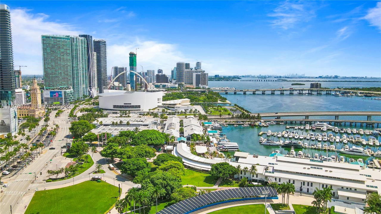 Real estate property located at 50 Biscayne Blvd #1902, Miami-dade, 50 Biscayne Condo, Miami, FL
