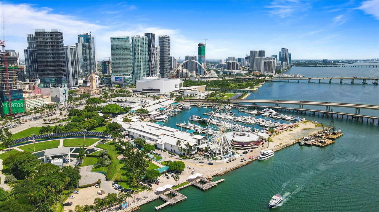 Real estate property located at 50 Biscayne Blvd #1902, Miami-dade, 50 Biscayne Condo, Miami, FL