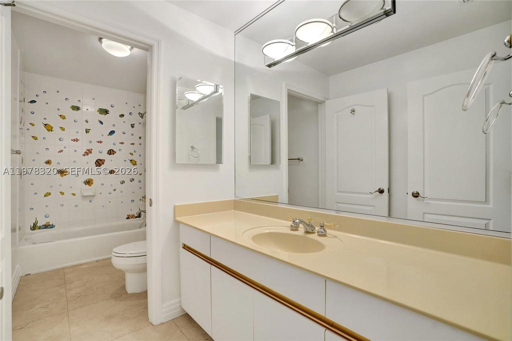 Real estate property located at 1415 Sunset Harbour Dr #202, Miami-dade, The Ths At Sunset Harbour, Miami Beach, FL