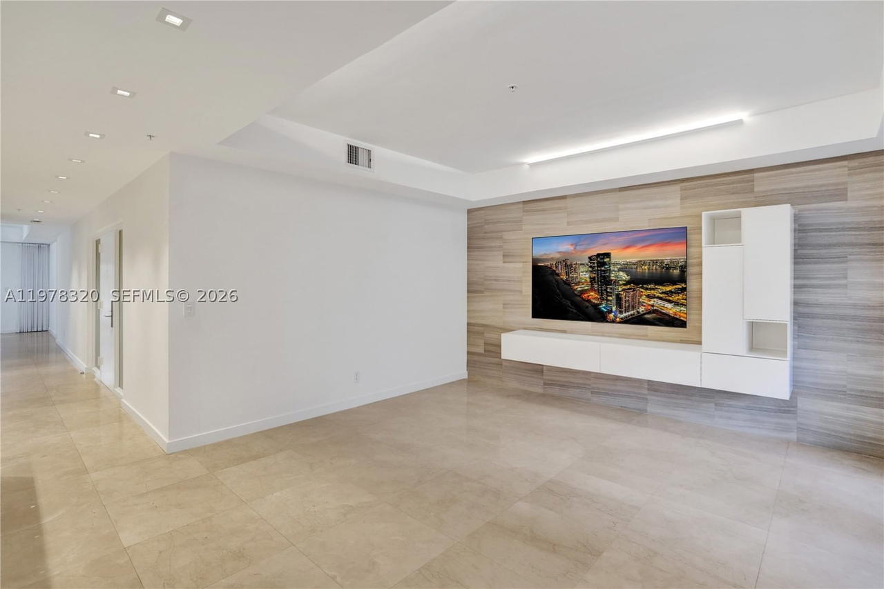 Real estate property located at 1415 Sunset Harbour Dr #202, Miami-dade, The Ths At Sunset Harbour, Miami Beach, FL