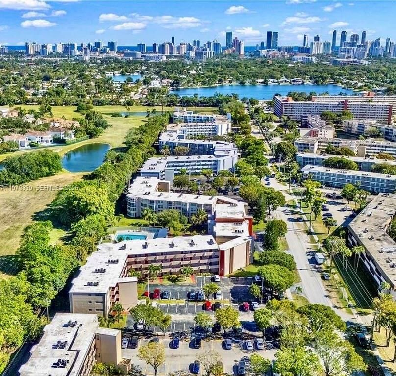 Real estate property located at 1501 191st St C312, Miami-dade, Rolling Green Condo C, Miami, FL