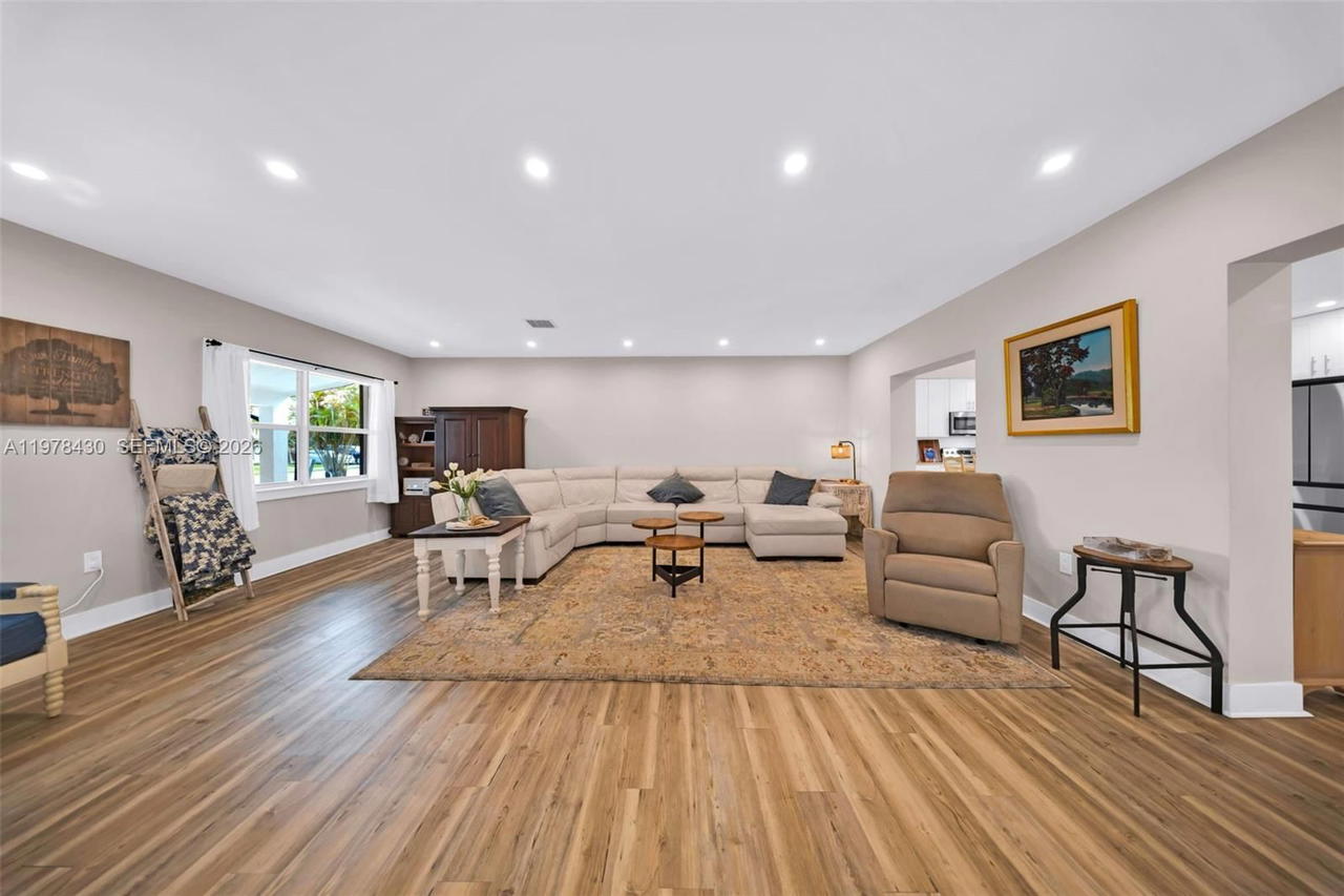 Real estate property located at 9305 178th Ter, Miami-dade, Orchard Estates, Palmetto Bay, FL