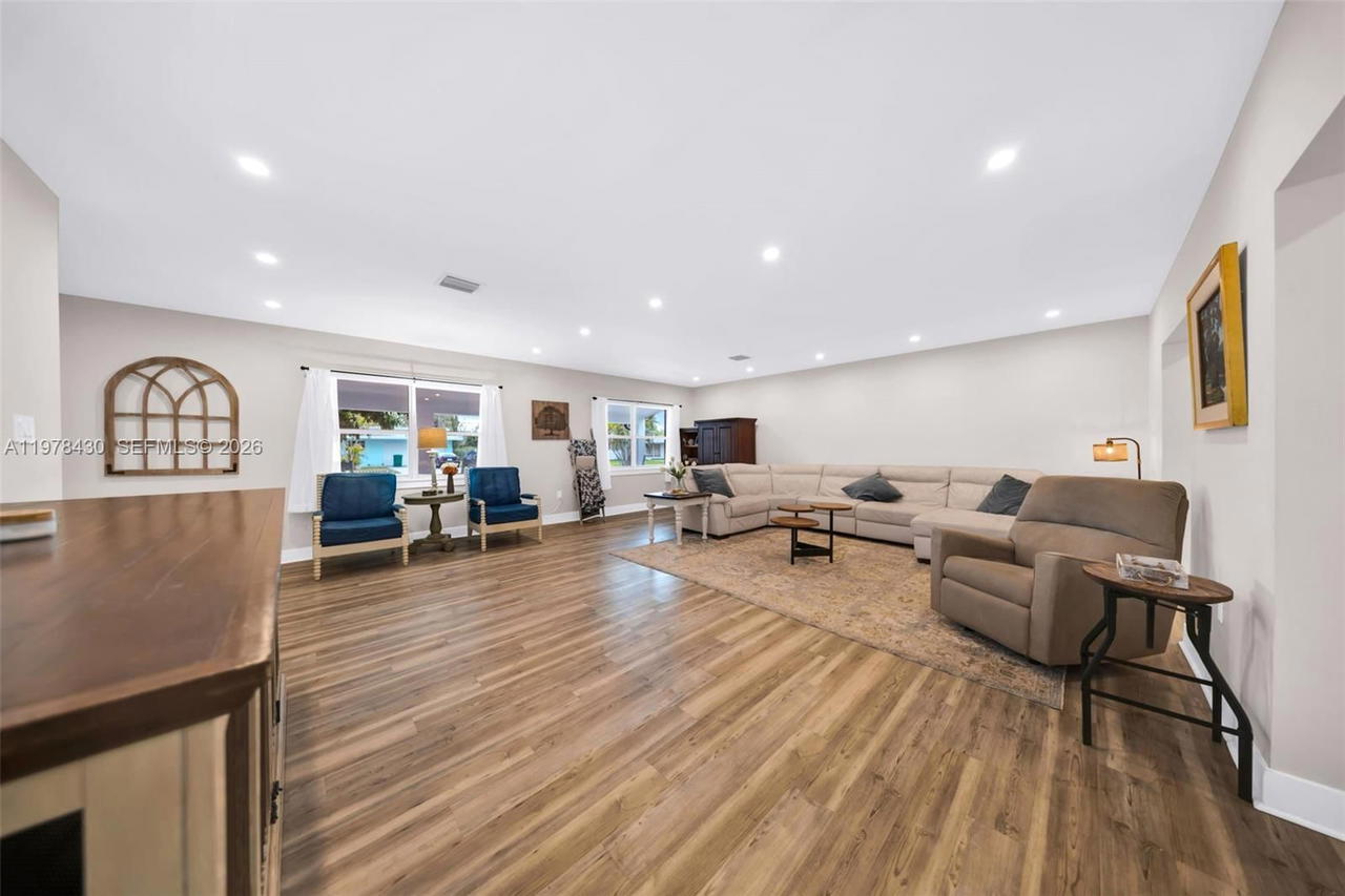 Real estate property located at 9305 178th Ter, Miami-dade, Orchard Estates, Palmetto Bay, FL