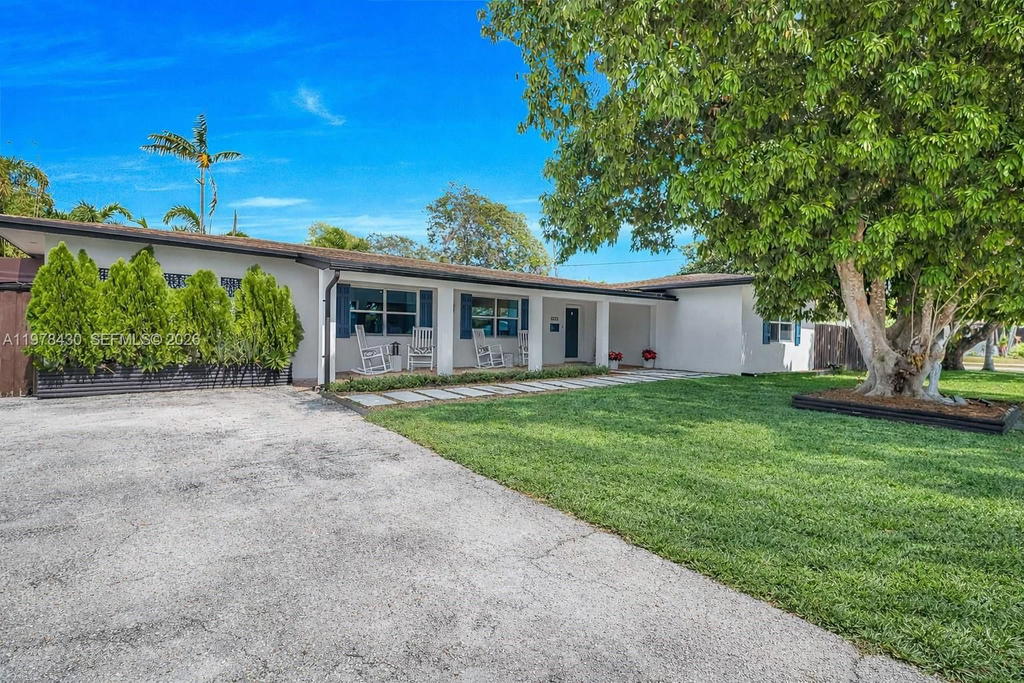 Real estate property located at 9305 178th Ter, Miami-dade, Orchard Estates, Palmetto Bay, FL