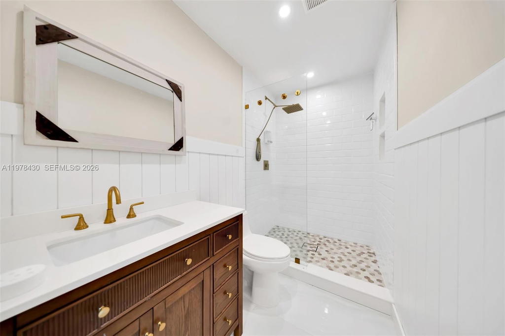 Real estate property located at 9305 178th Ter, Miami-dade, Orchard Estates, Palmetto Bay, FL