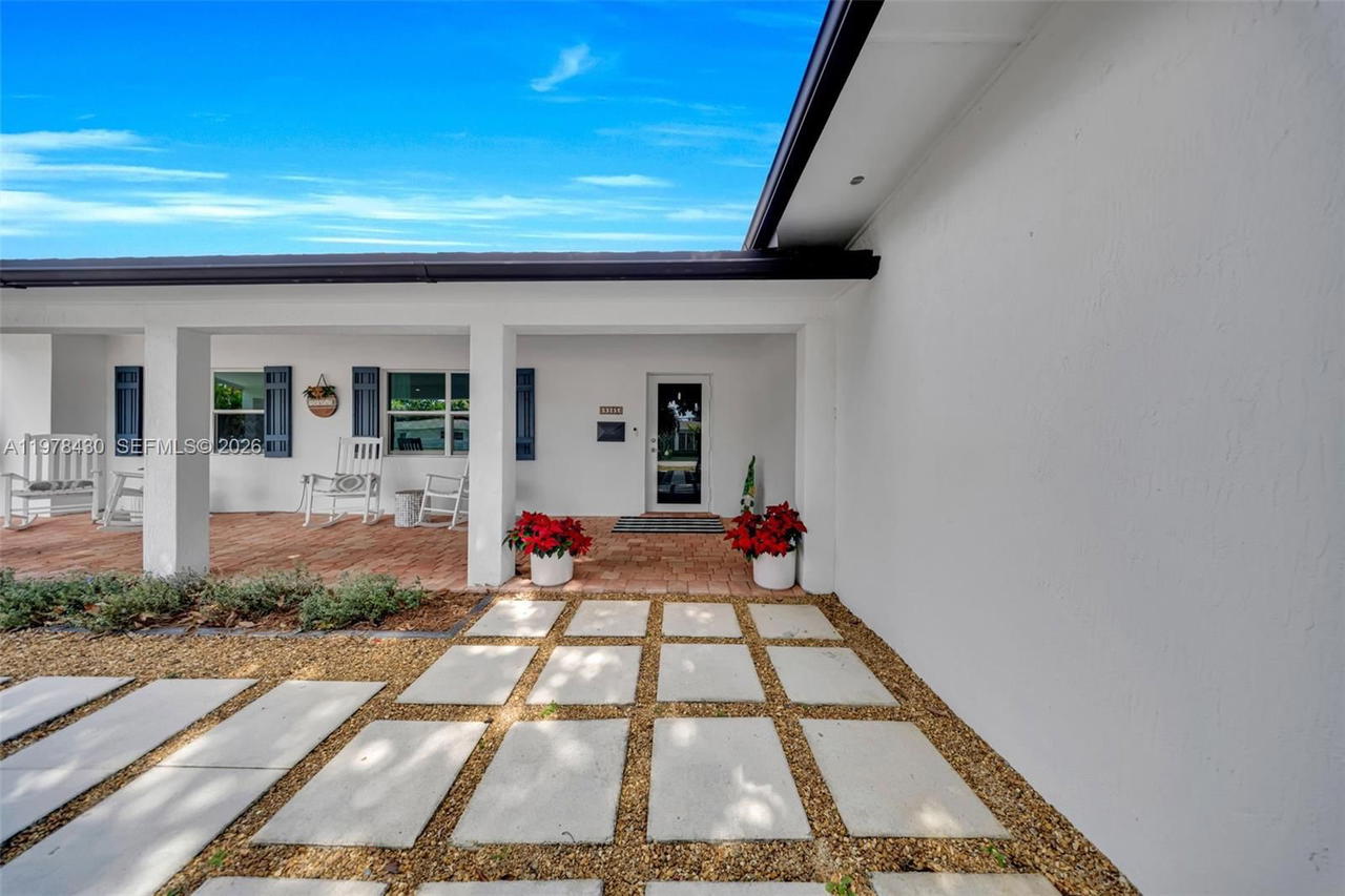 Real estate property located at 9305 178th Ter, Miami-dade, Orchard Estates, Palmetto Bay, FL