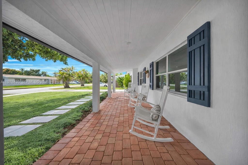Real estate property located at 9305 178th Ter, Miami-dade, Orchard Estates, Palmetto Bay, FL