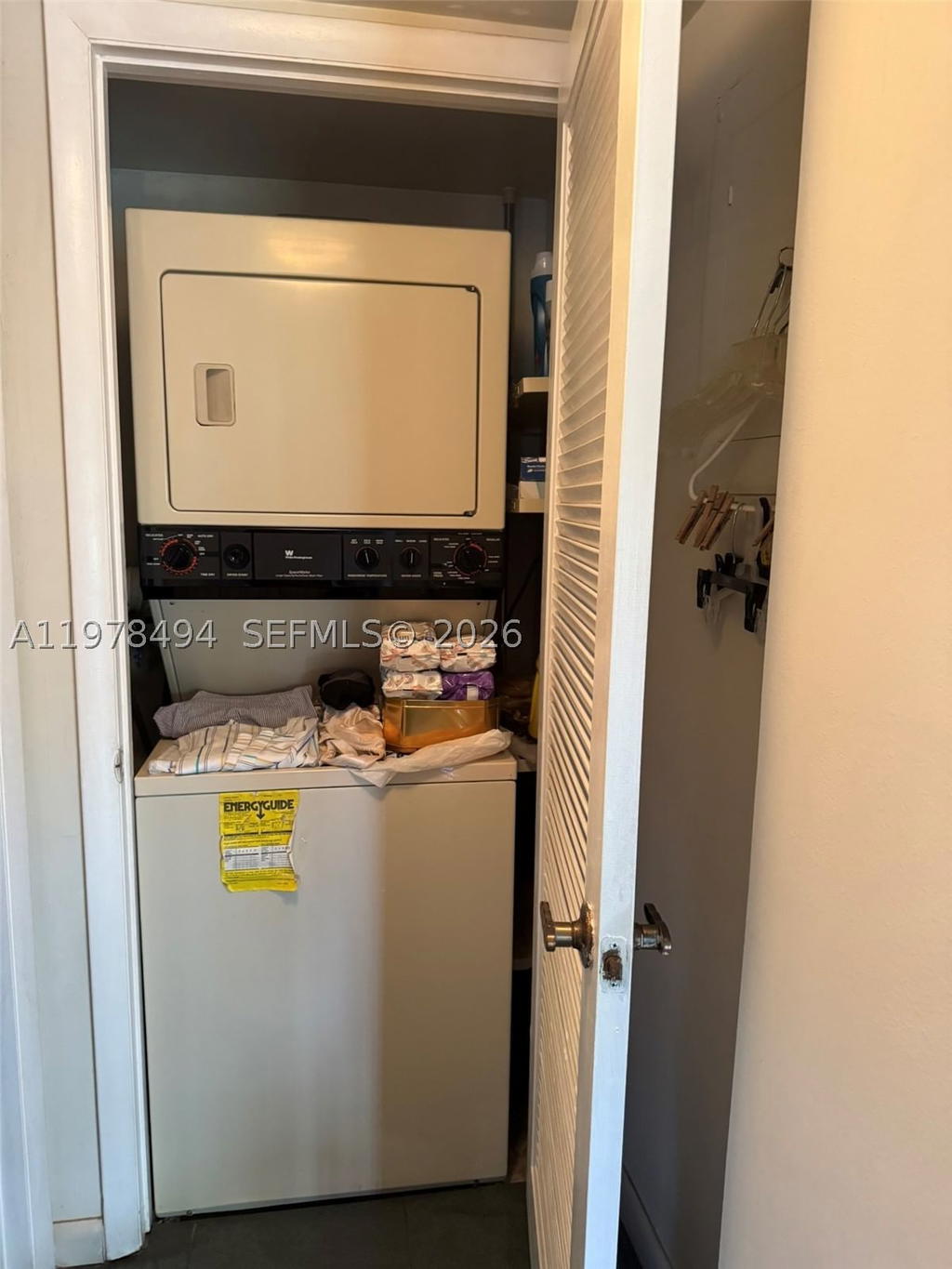 Real estate property located at 9180 Fontainebleau Blvd #302, Miami-dade, Parkview Condo No 2, Miami, FL