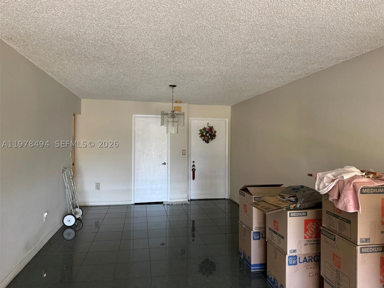 Real estate property located at 9180 Fontainebleau Blvd #302, Miami-dade, Parkview Condo No 2, Miami, FL