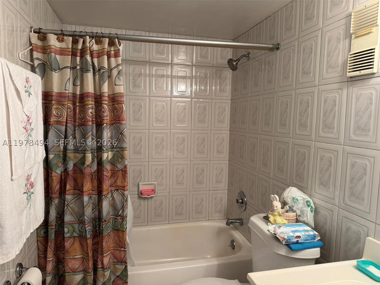 Real estate property located at 9180 Fontainebleau Blvd #302, Miami-dade, Parkview Condo No 2, Miami, FL
