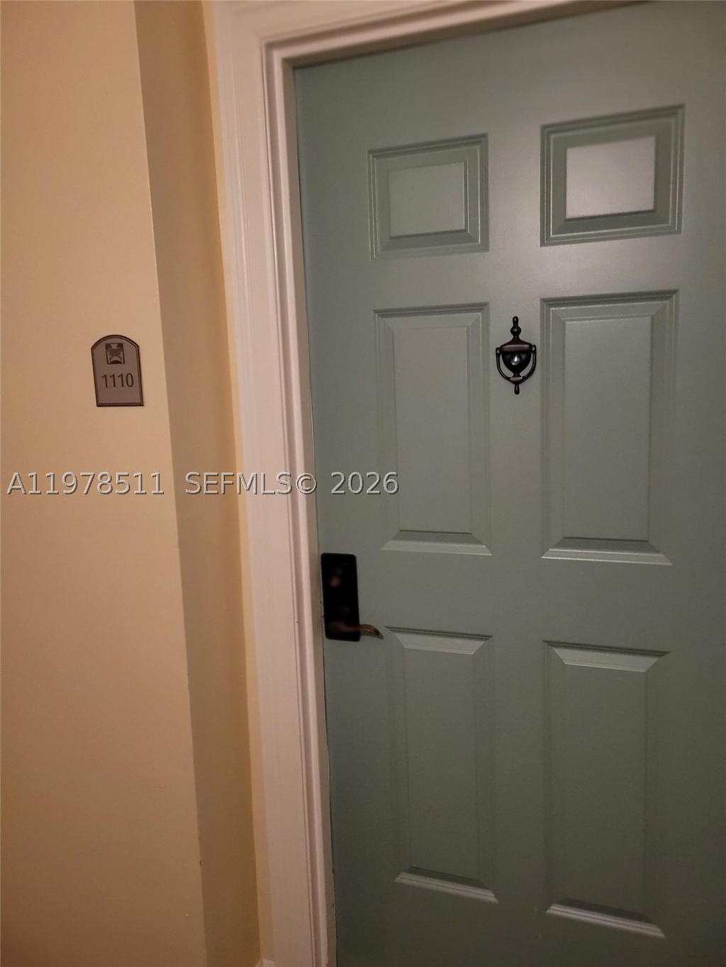Real estate property located at 888 Douglas Rd #1110, Miami-dade, Puerta De Palmas Condo, Coral Gables, FL