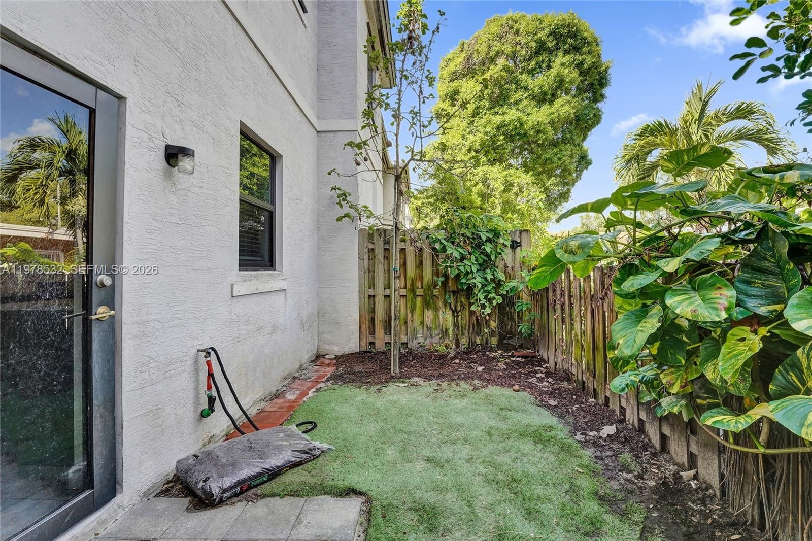 Real estate property located at 1609 28th St, Broward, Edge On 15th, Fort Lauderdale, FL