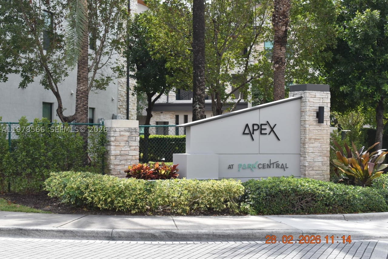 Real estate property located at 7855 104th Ave #24, Miami-dade, Apex At Park Central Cond, Doral, FL