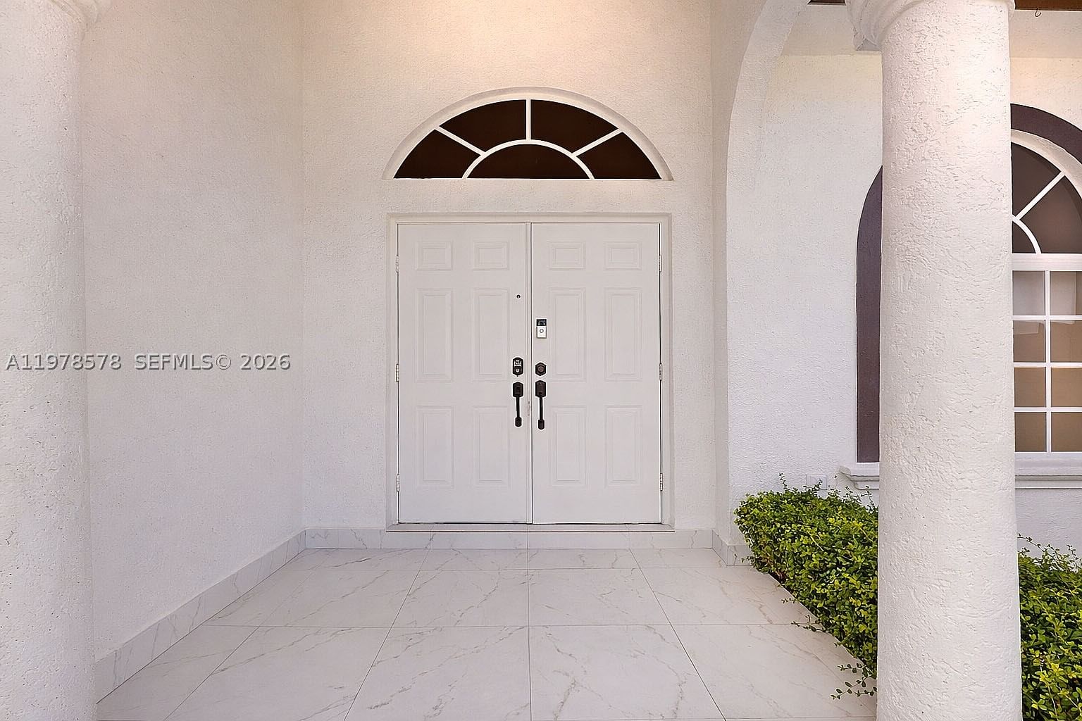 Real estate property located at 3502 156th Ct, Miami-dade, Caribe Lakes Ph Iii, Miami, FL