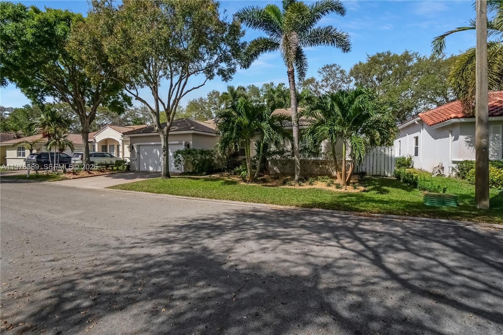 Real estate property located at 5297 34th Way, Broward, Banyan Oakridge Plat, Hollywood, FL