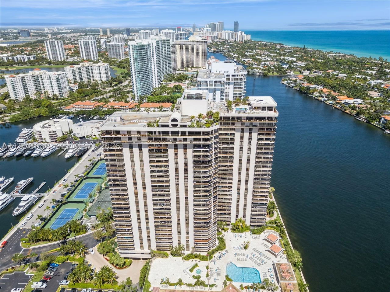 Real estate property located at 19667 Turnberry Way #8K, Miami-dade, Turnberry Isle South, Aventura, FL