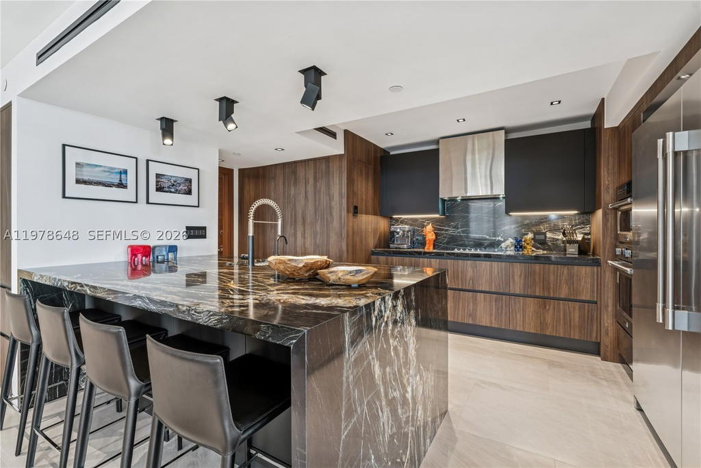 Real estate property located at 19667 Turnberry Way #8K, Miami-dade, Turnberry Isle South, Aventura, FL