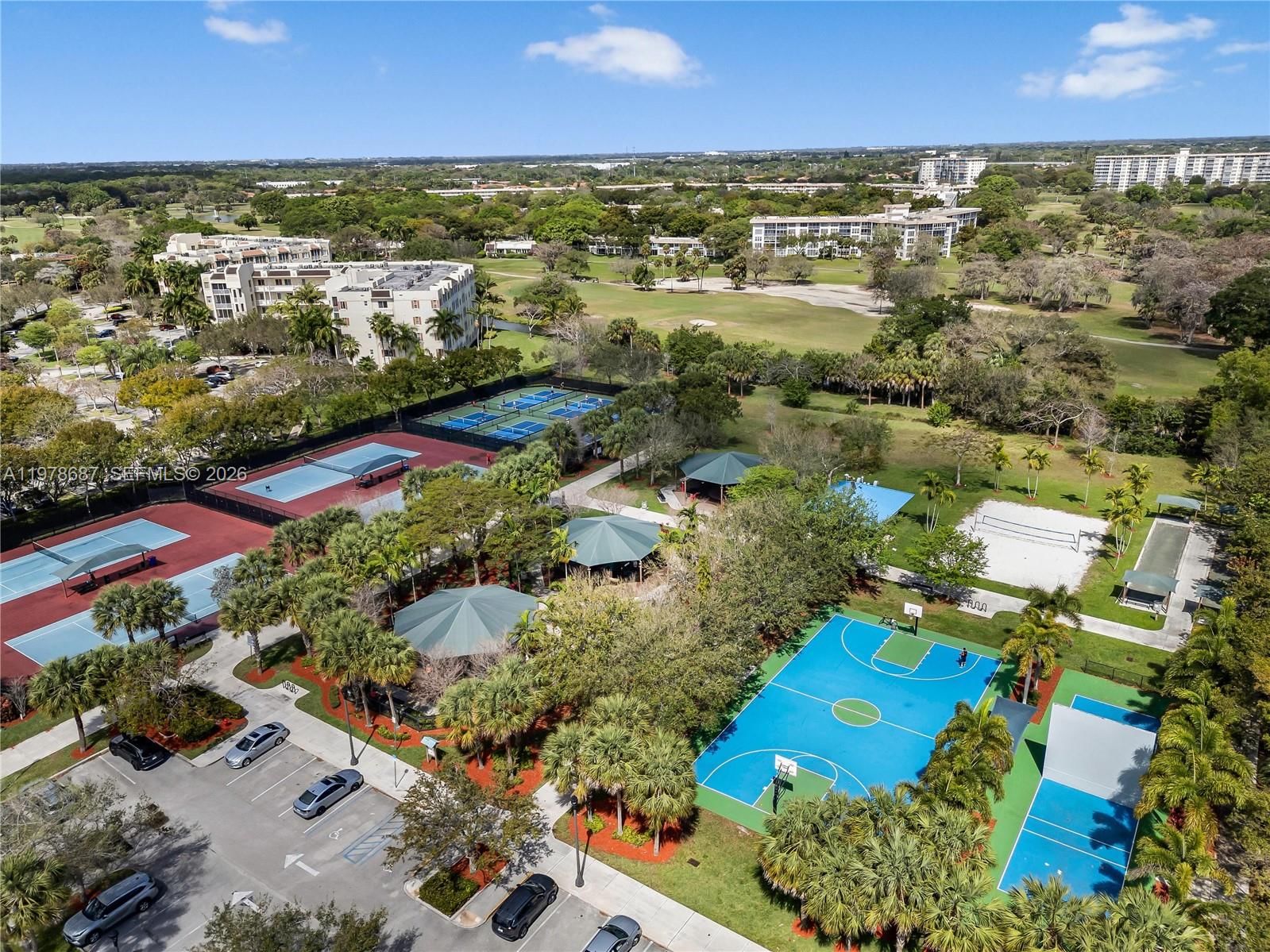 Real estate property located at 4015 Palm Aire Dr #307, Broward, No 104 Palm-aire Country C, Pompano Beach, FL
