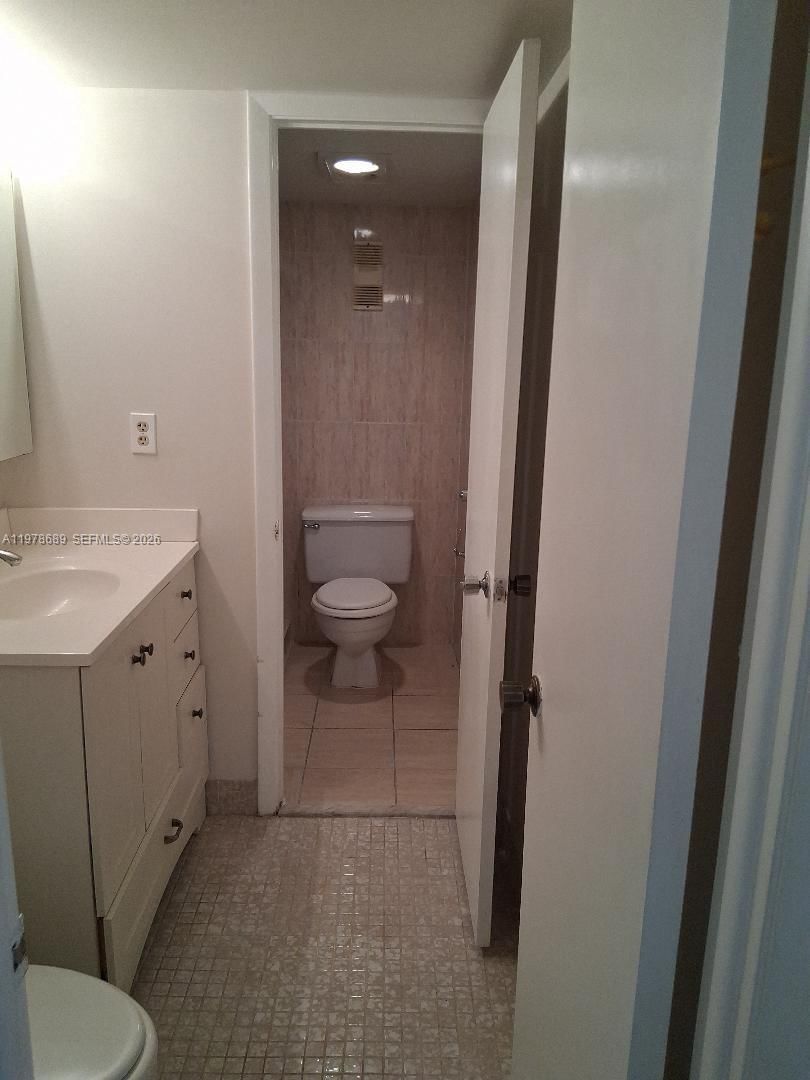 Real estate property located at 1100 St Charles Pl #213, Broward, Park Place Condominium No, Pembroke Pines, FL