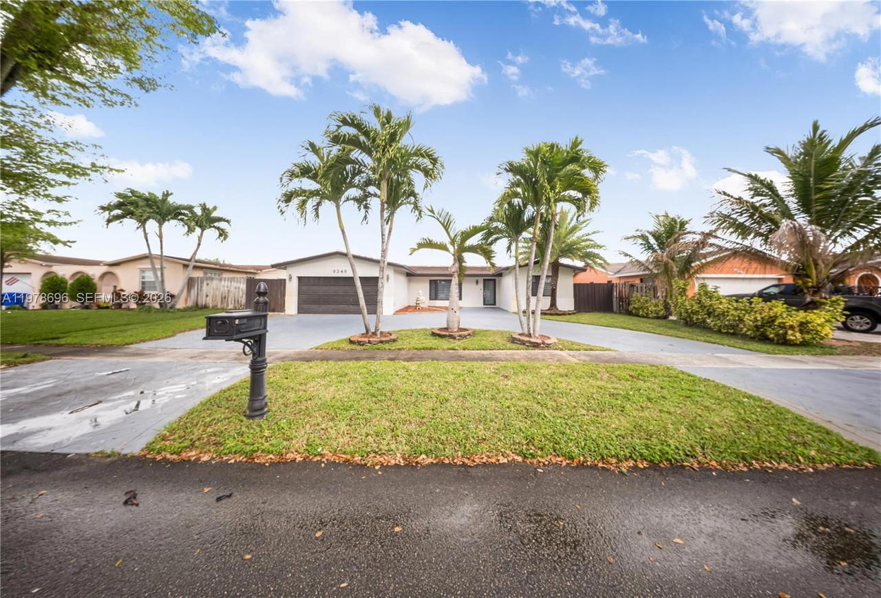 Real estate property located at 9349 24th Pl, Broward, Rainbow Lakes Section 2, Pembroke Pines, FL