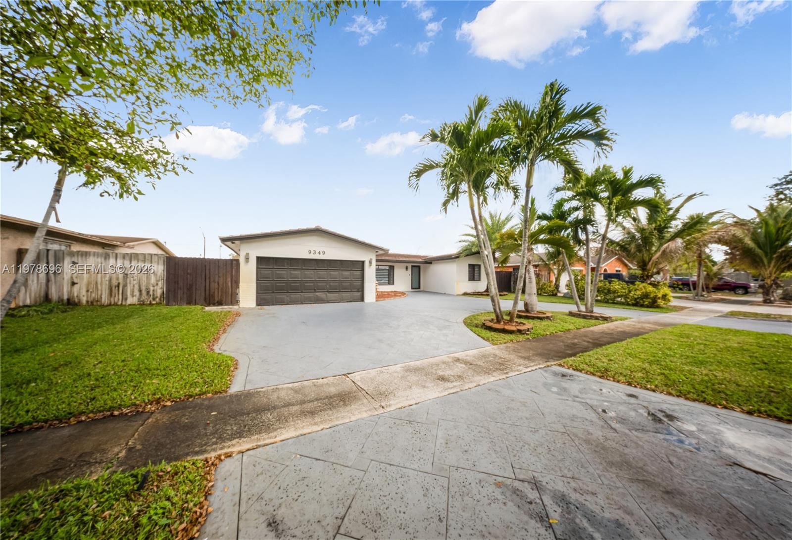 Real estate property located at 9349 24th Pl, Broward, Rainbow Lakes Section 2, Pembroke Pines, FL