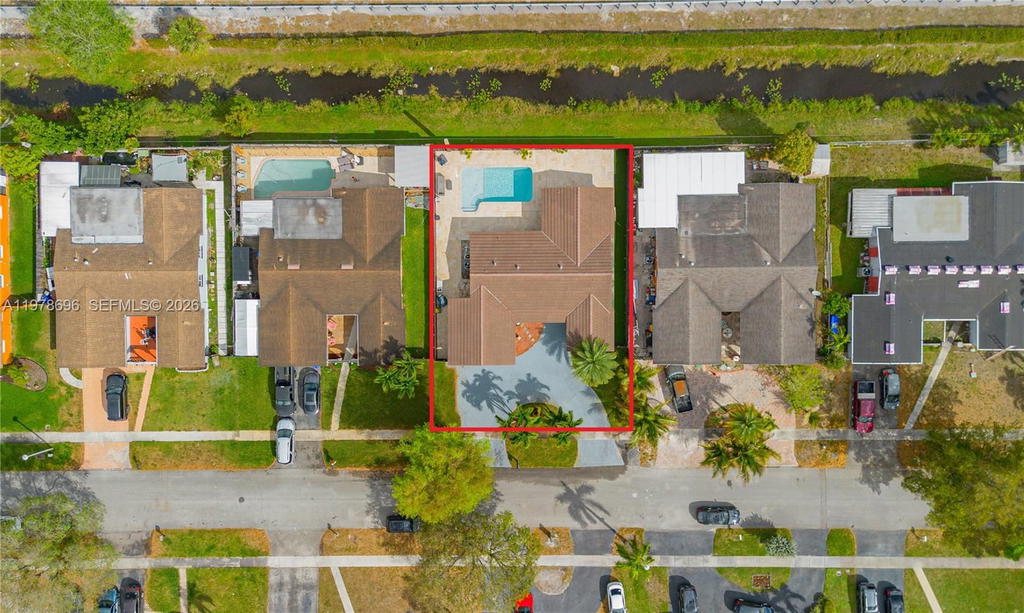 Real estate property located at 9349 24th Pl, Broward, Rainbow Lakes Section 2, Pembroke Pines, FL
