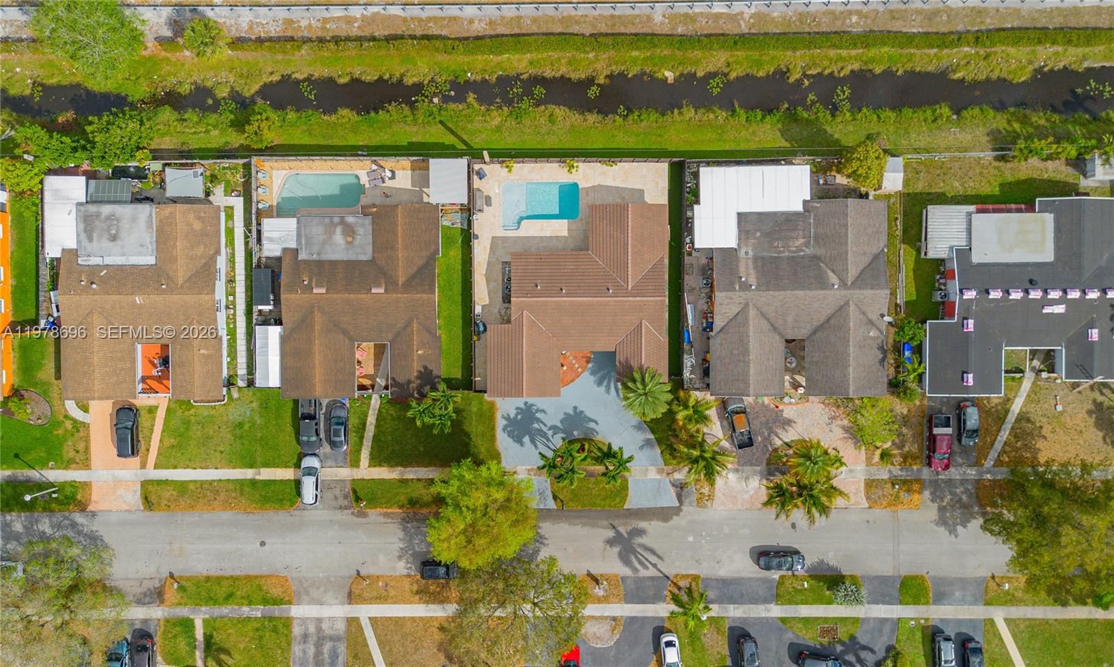 Real estate property located at 9349 24th Pl, Broward, Rainbow Lakes Section 2, Pembroke Pines, FL