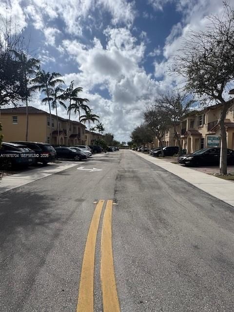 Real estate property located at 12923 135th Ter, Miami-dade, Courts At Tuscany West, Miami, FL