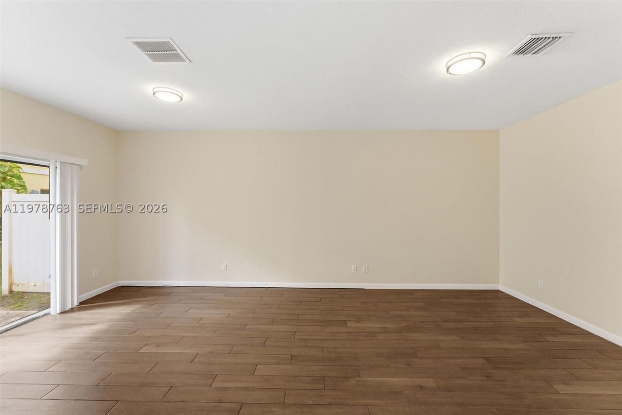 Real estate property located at 4032 11th St, Broward, Cricket Club, Lauderhill, FL